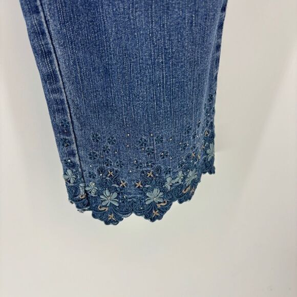 Vintage Denim Capri Women's Jeans with Lace and beaded Hem - Picture 3 of 4